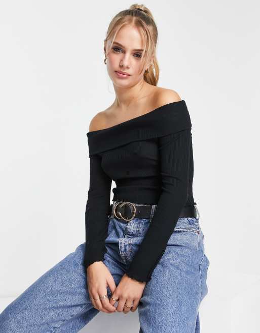 New Look - Top a maniche lunghe con scollo Bardot e spalle scoperte nero a coste