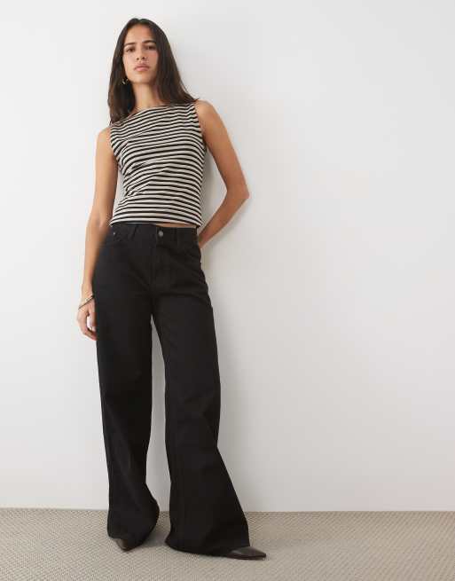 New Look top con escote barco a rayas marrones, 2 de 4