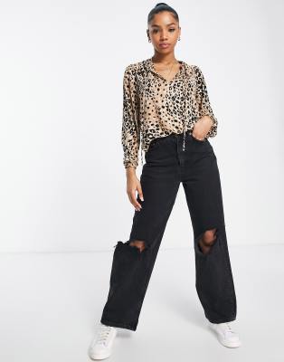Top con scollo arricciato e stampa leopardata-Marrone - New Look T-shirt donna  - immagine3