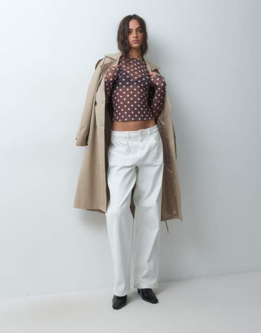 New Look top en tulle à manches longues et encolure bateau à pois marron, 3 de 5