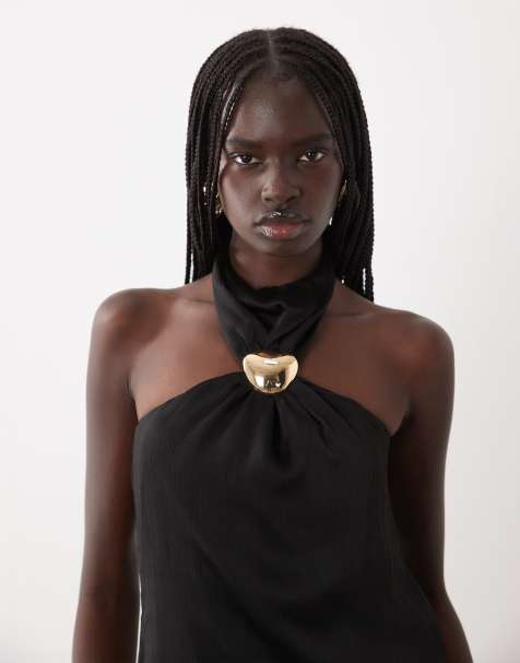 New Look top i sort satin med halterneck og metaldetaljer - view 1