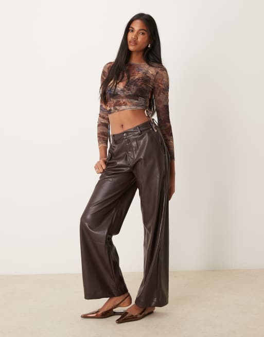 New Look - Top in tessuto a rete marrone stampato con arricciatura laterale, 2 di 4