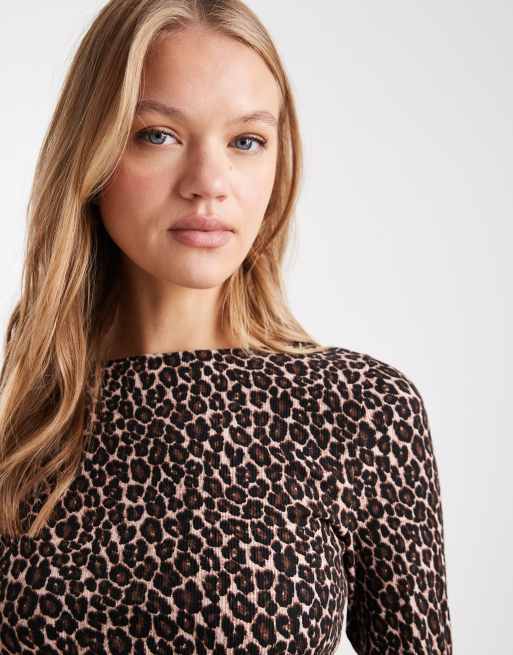 New Look - Top met geschulpte rand, lange mouwen en luipaardprint, 2 van 4