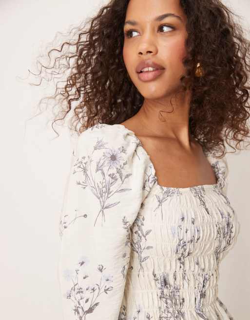 New Look - Top milkmaid a maniche lunghe arricciato con stampa a fiori