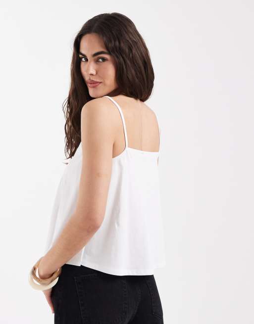 New Look – Trägertop in Weiß mit Spitzenborte und V-Ausschnitt, 4 von 4