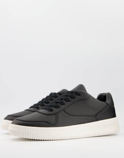 New Look trainer in black