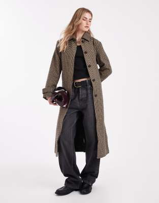 New Look - Trenchcoat mit braunem Karomuster und Bindegürtel-Brown