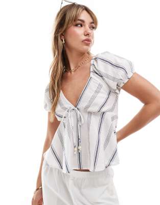 New Look New Look v-neck blouse in blue stripe