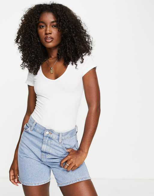 New Look v neck body in white | ASOS