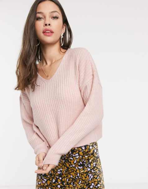 New Look v neck cropped jumper in light pink