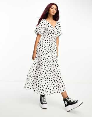 New Look v neck midi dress in white smudge pattern | ASOS