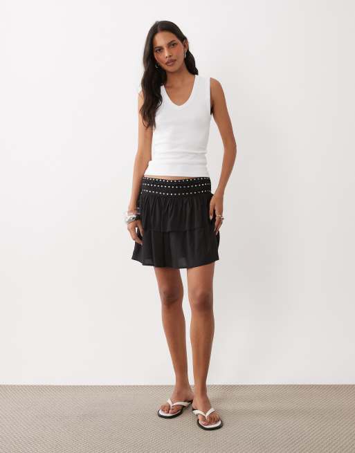 New Look v neck tank top in white, 2 of 4