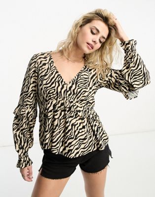 New Look v neck ruffle blouse in zebra print