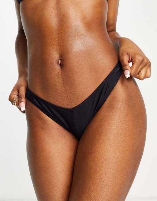 New Look v shape bikini bottoms in black