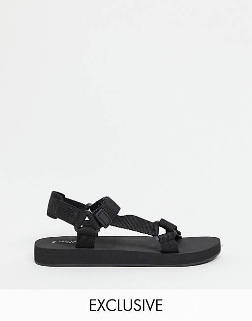 New Look velcro sandal in black