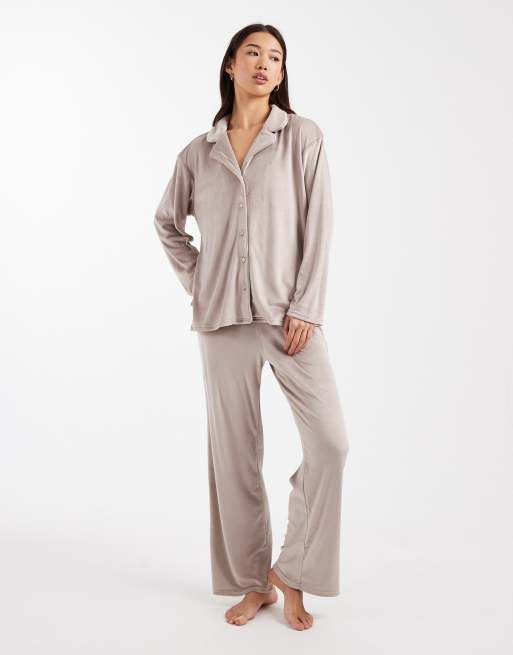 New Look velvet revere pyjamas in mink