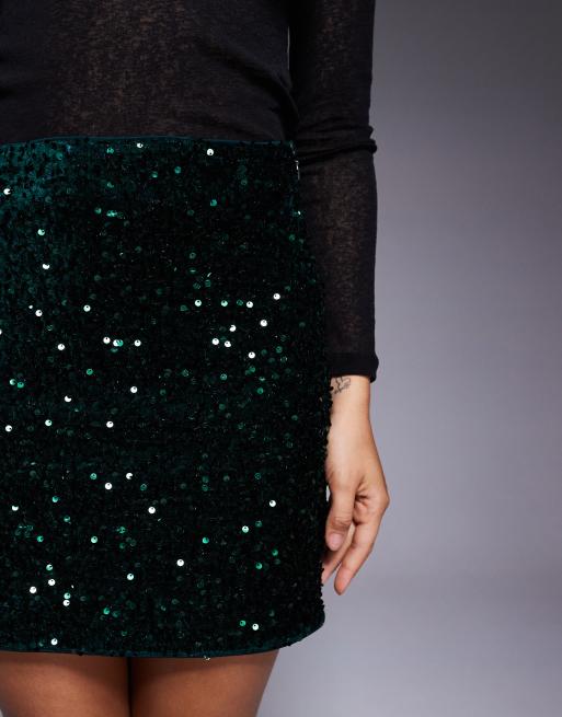 New Look velvet sequin mini skirt in green, 4 of 5