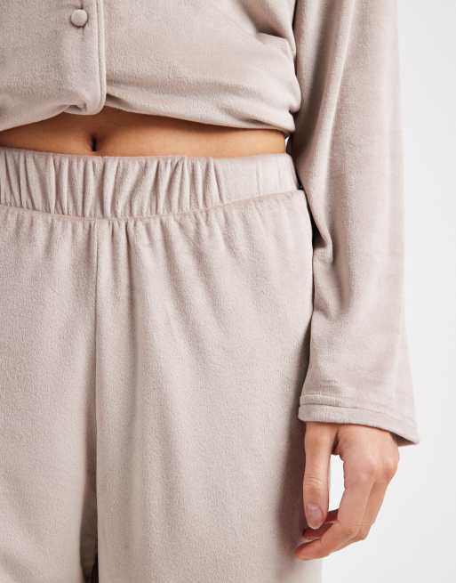 New Look velvet soft touch pyjama set in mink, 3 of 4