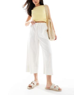New Look - Verkürzte Leinenhose in Weiß