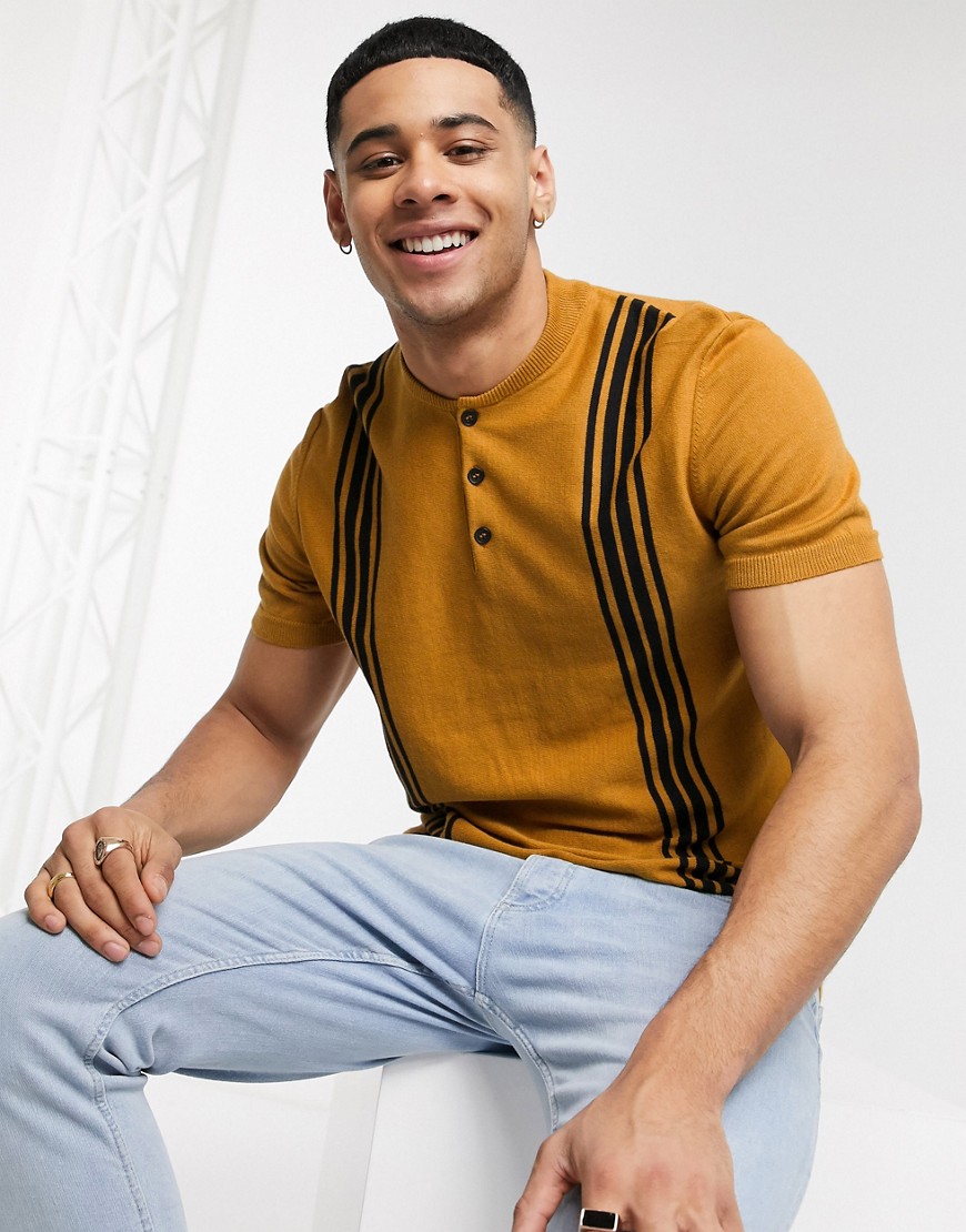New Look verticle stripe baseball neck knitted t-shirt in mustard-Yellow