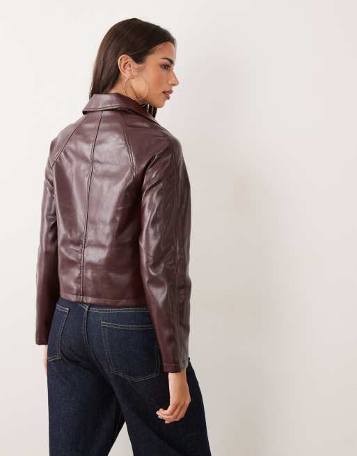 New Look - Veste en similicuir à ourlet boule - Bordeaux, 4 de 4