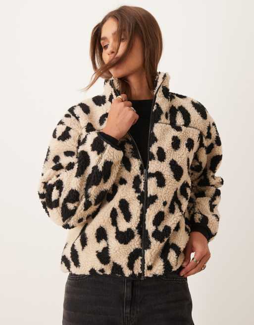 New Look - Veste imitation peau de mouton - Imprimé animal