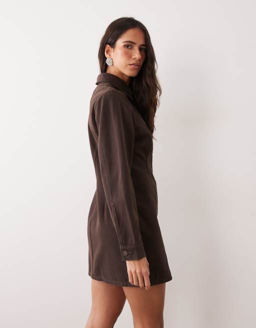 New Look - vestido mini vaquero entallado en marrón oscuro, 4 de 4