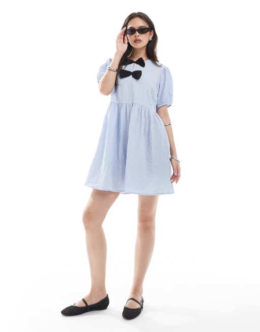 New Look - Vestito corto blu chiaro con fiocco sul davanti, 2 di 4