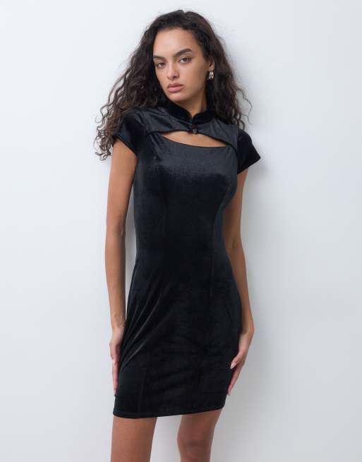 New Look vestito corto in velluto con colletto alla coreana e cut-out nero, 2 di 5