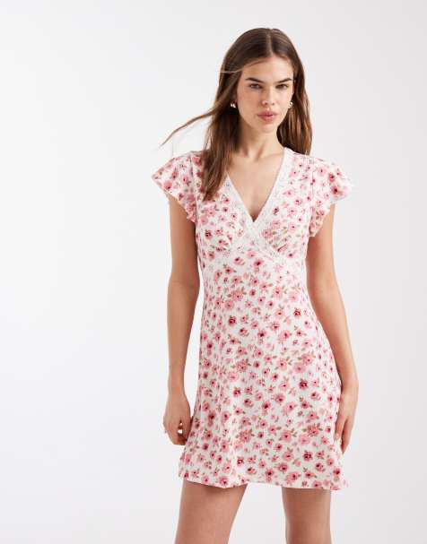 New Look - Vestito corto rosa a fiorellini con finiture in pizzo e maniche con volant - view 1