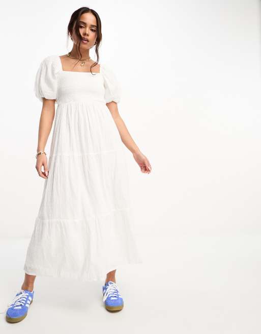 New Look - Vestito midi a balze arricciato e con maniche a sbuffo bianco