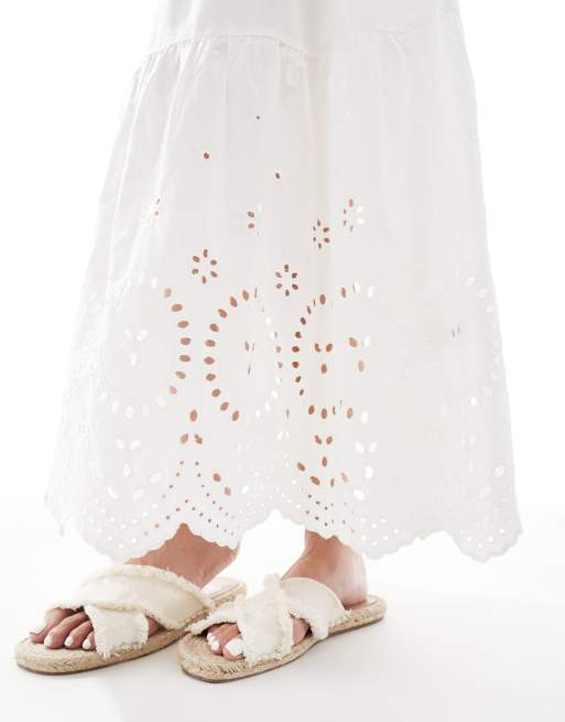 New Look - Vestito midi bianco a coste ricamato con scollo a vogatore, 3 di 4