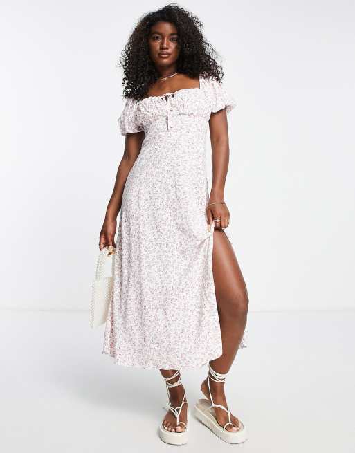 New Look - Vestito midi rosa a fiorellini con scollo a cuore e maniche a sbuffo