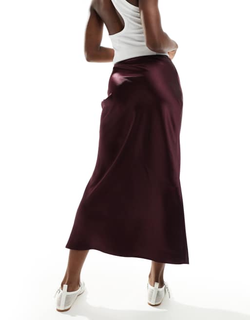 New Look – Vinröd diagonalskuren midikjol i satin, 3 av 5