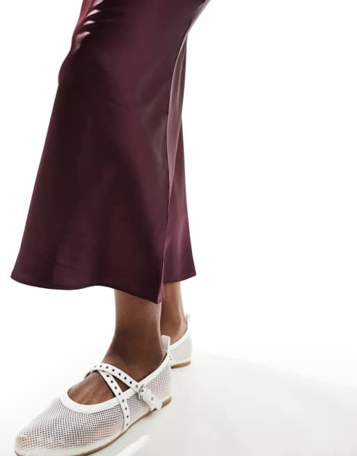 New Look – Vinröd diagonalskuren midikjol i satin, 5 av 5