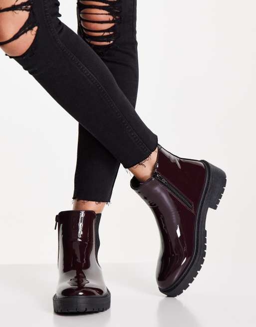 New Look – Vinröda lackade chelseaboots med platt, grov sula, 4 av 4