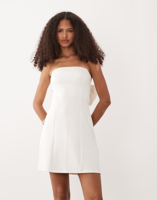 New Look – Vit miniklänning med bandeau-ringning och rosett baktill, 4 av 4