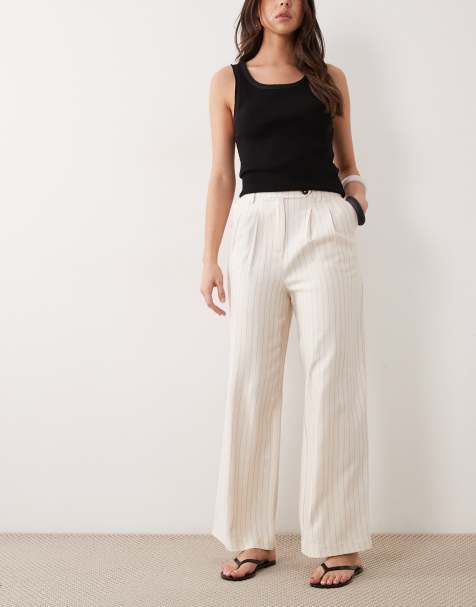 New Look – Vita, randiga, figursydda byxor med vida ben - view 1