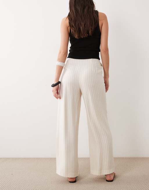 New Look – Vita, randiga, figursydda byxor med vida ben, 5 av 5