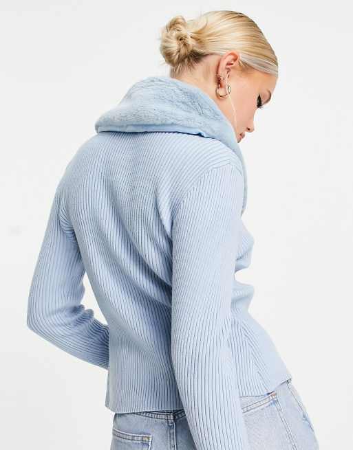 New Look – Vorn gebundene Strickjacke in Blau mit Kunstpelzbesatz, 3 von 4
