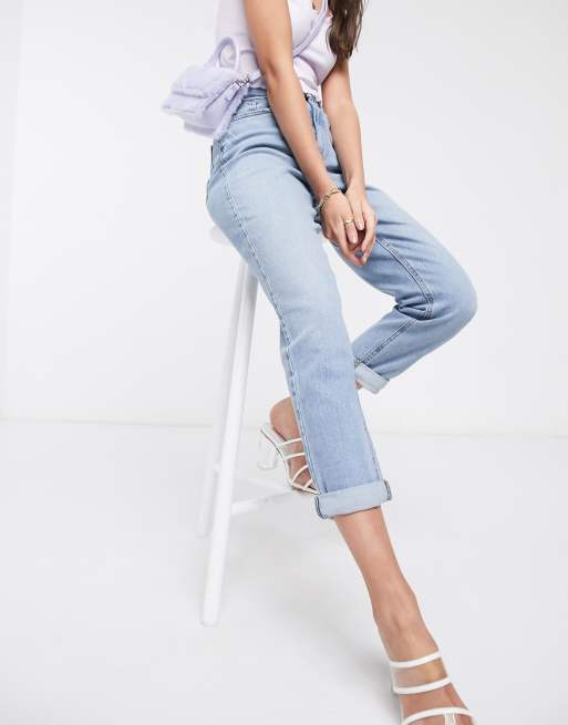 New Look waist enhance mom jeans in light blue, 4 of 4