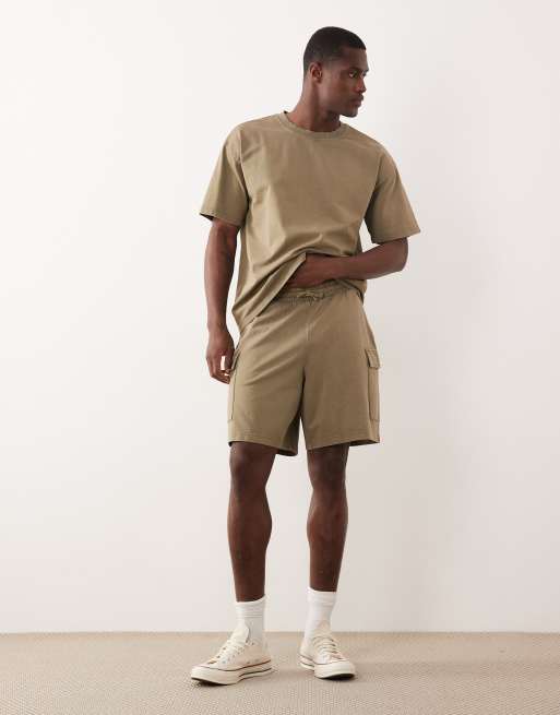 New Look washed cargo shorts in khaki (part of a set), 2 of 5