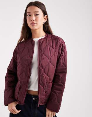 New Look - Wattierte Steppjacke in Burgunderrot
