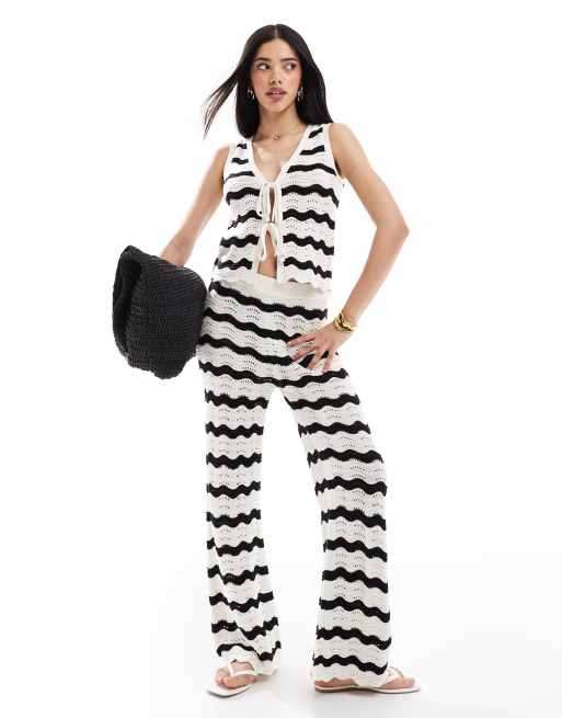 New Look wave stitch pants in black (part of a set)