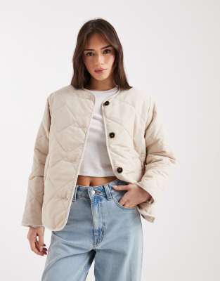 New Look - Weiche Steppjacke in Steinbeige-Neutral