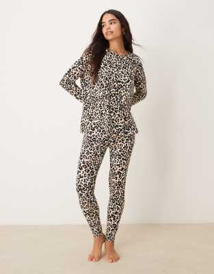 New Look - Weicher Pyjama mit Leopardenmuster-Braun