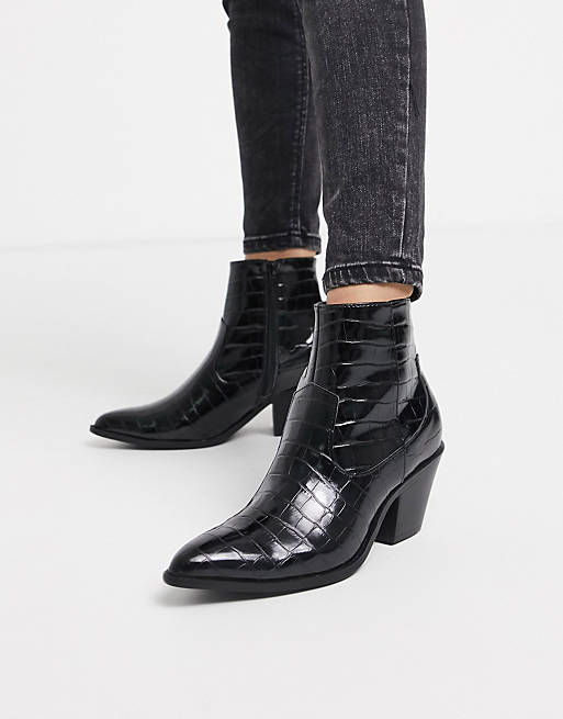 New Look western heeled boots in black | ASOS