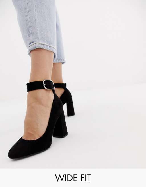 New Look wide fit ankle strap heeled shoe in black | ASOS