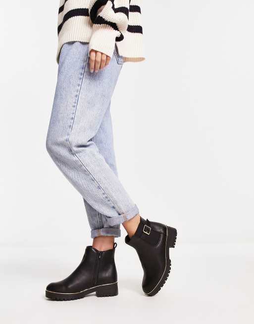 Chelsea boots deals wide fit