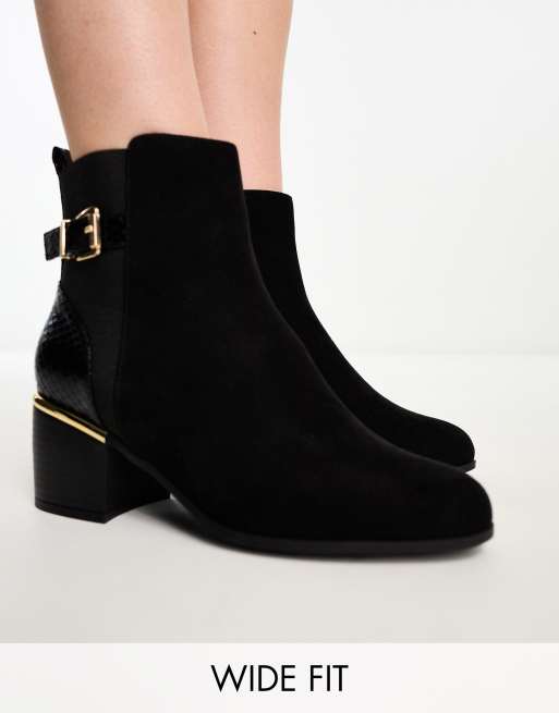 New Look Wide Fit Chelsea Stiefel in Schwarz mit Absatz und Metalldetails ASOS